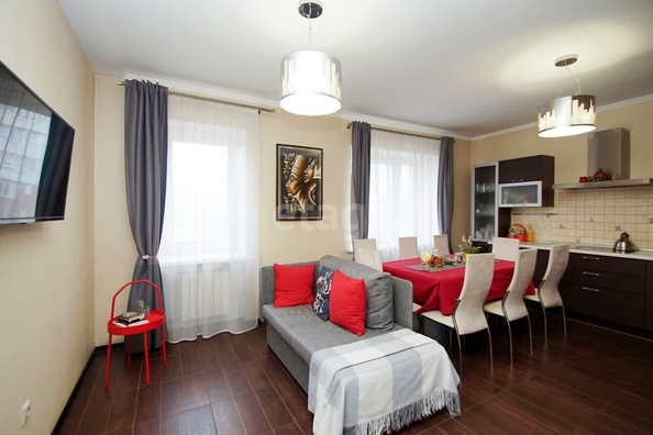 
  Продается 2-комн. квартира, 90.1 м², Арнольда Нейбута ул, д. 8
. Фото 2.