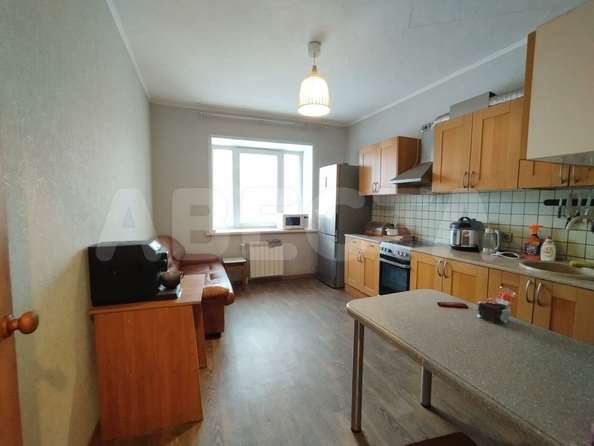 
  Продается 3-комн. квартира, 77.7 м², Степанца ул, д. 3
. Фото 2.