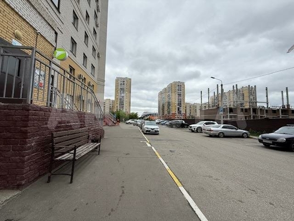
  Продается 2-комн. квартира, 65 м², Перелета ул, д. 27
. Фото 4.