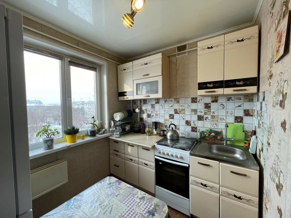 
  Продается 4-комн. квартира, 76 м², Сибирский пр-кт, д. 8
. Фото 1.