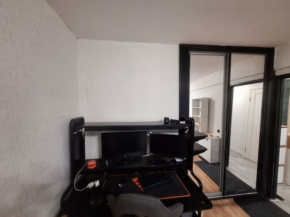 
  Продается 1-комн. квартира, 32 м², Глинки ул, д. 2А
. Фото 2.