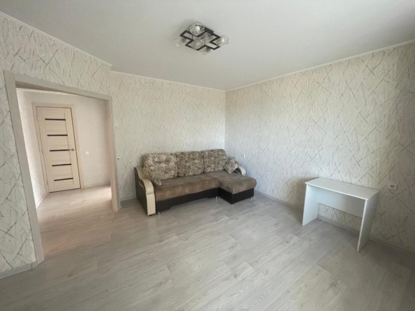 
  Продается 1-комн. квартира, 46.3 м², Осоавиахимовская ул, д. 181к3
. Фото 2.