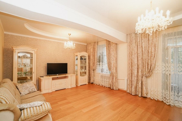 
  Продается 4-комн. квартира, 117.3 м², Химиков ул, д. 31
. Фото 1.