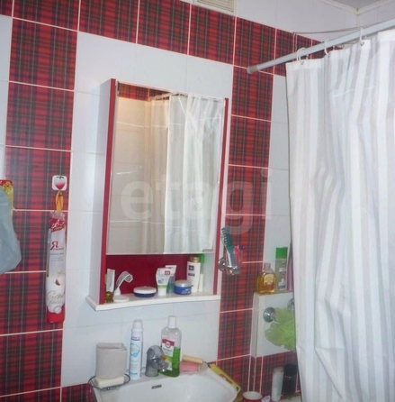 
  Продается 1-комн. квартира, 33 м², 16-й военный городок, д. 426
. Фото 3.