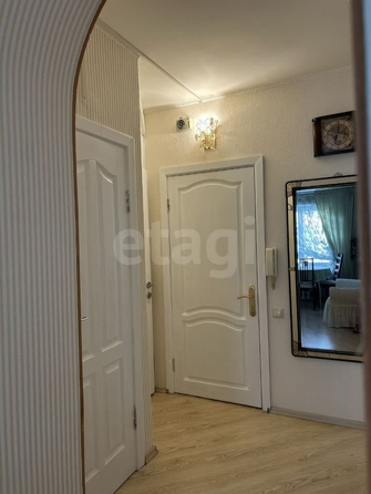 
  Продается 1-комн. квартира, 38 м², Кемеровская ул, д. 17
. Фото 3.