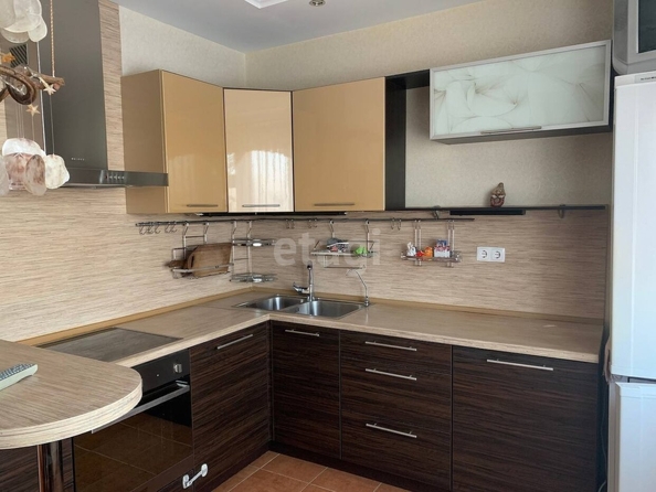 
  Продается 2-комн. квартира, 72 м², Арнольда Нейбута ул, д. 7
. Фото 5.