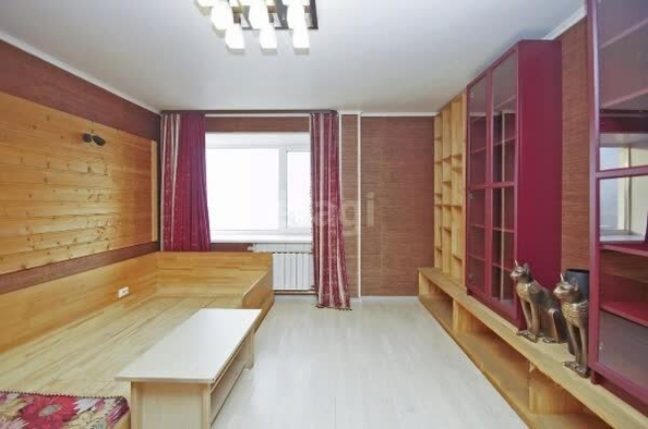 
  Продается 4-комн. квартира, 78 м², Кучерявенко ул, д. 7
. Фото 1.