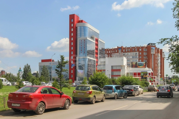 
  Сдается офис, 350 м², Орджоникидзе ул, д. 22
. Фото 4.