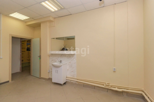 
  Сдается торговая площадь, 18.4 м², Лесной проезд, д. 11
. Фото 1.