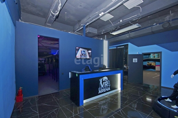 
  Сдается универсальное помещение, 800 м², Карла Маркса пр-кт, д. 18
. Фото 2.
