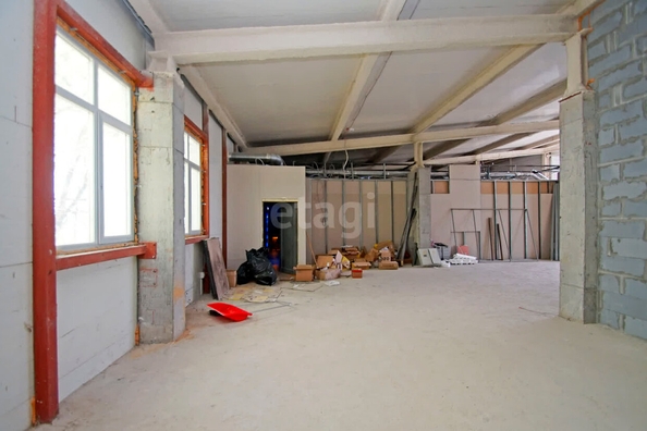 
  Сдается универсальное помещение, 175 м², Заозерная 10-я ул, д. 30
. Фото 1.