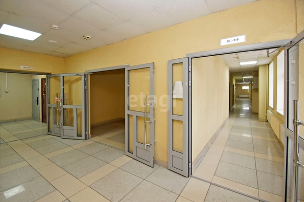 
  Продается офис, 28.4 м², Красный Путь ул, д. 101
. Фото 1.