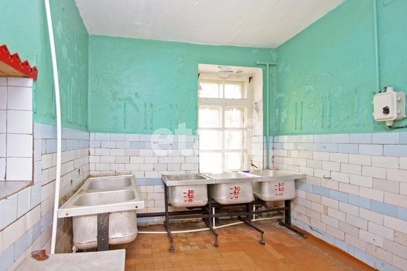 
  Продается производственное помещение, 563.9 м², Октябрьская ул, д. 14
. Фото 1.