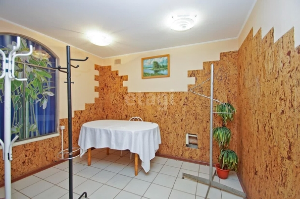 
  Продается универсальное помещение, 452 м², Багратиона ул, д. 2
. Фото 1.