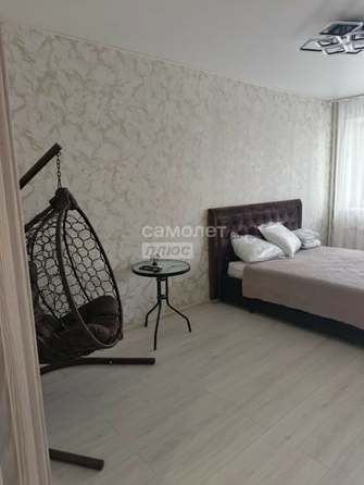 
  Продается 1-комн. квартира, 50.3 м², 70 лет Октября ул, д. 15/1
. Фото 5.