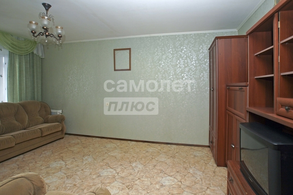 
  Продается 2-комн. квартира, 53 м², 5-й армии, д. 10/1
. Фото 1.