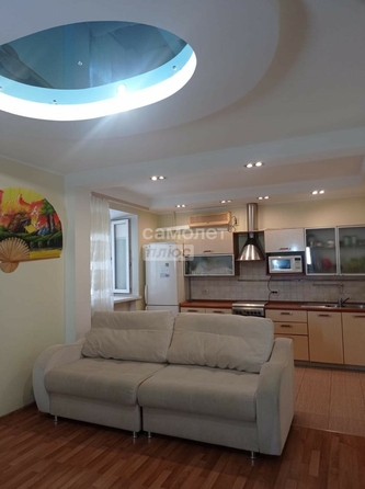 
  Продается 2-комн. квартира, 53.2 м², 5-й армии, д. 10
. Фото 3.
