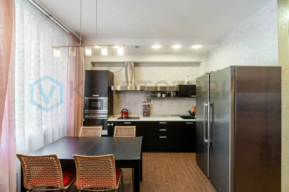 
  Продается 2-комн. квартира, 76 м², 70 лет Октября ул, д. 20/1
. Фото 5.