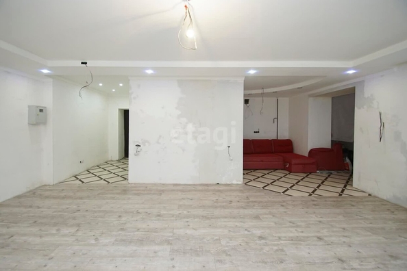 
  Продается 2-комн. квартира, 71 м², 25 лет Октября ул, д. 15
. Фото 3.