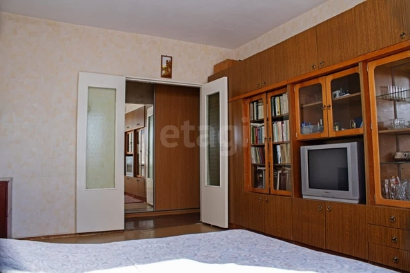 
  Продается 3-комн. квартира, 63 м², Омская ул, д. 162
. Фото 2.
