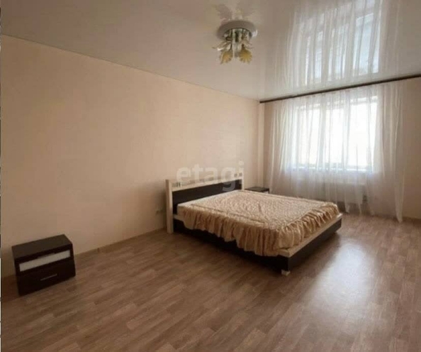 
  Продается 2-комн. квартира, 72.2 м², 25 лет Октября ул, д. 15
. Фото 5.