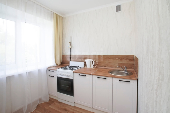 
  Продается 2-комн. квартира, 49 м², Космический пр-кт, д. 25
. Фото 3.