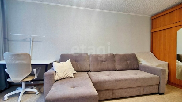 
  Продается 3-комн. квартира, 63 м², Кучерявенко ул, д. 8
. Фото 2.