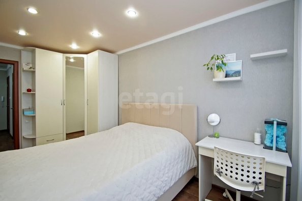 
  Продается 2-комн. квартира, 48 м², Челюскинцев ул, д. 90
. Фото 3.