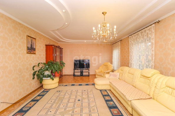
  Продается дом, 175.6 м², Омск
. Фото 2.