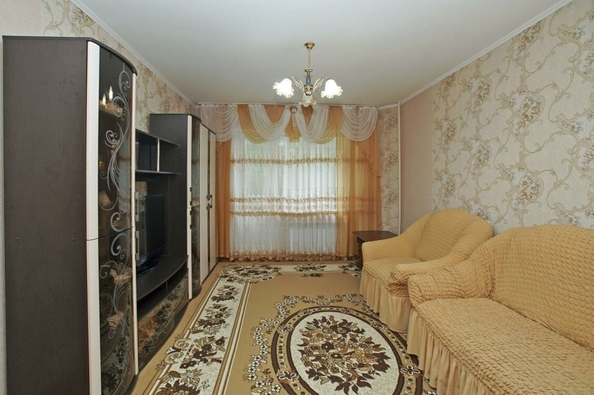 
  Продается 2-комн. квартира, 53 м², 3-я любинская, д. 15
. Фото 4.