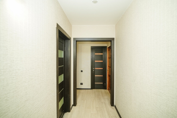 
  Продается 4-комн. квартира, 103.5 м², Омская ул, д. 136к1
. Фото 2.