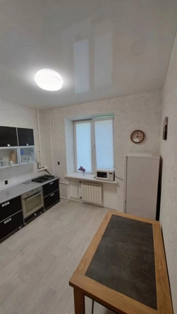 
  Сдается 3-комн. квартира, 65 м², Нефтезаводская ул
. Фото 3.