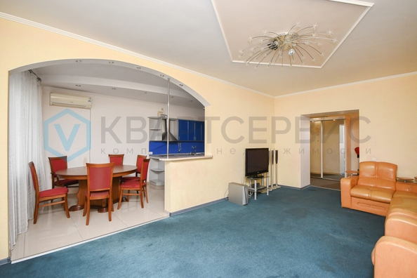 
  Продается 2-комн. квартира 70 м². Фото 2.
