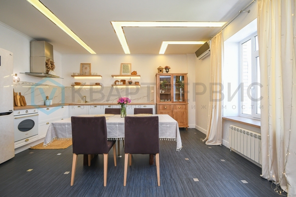 
  Продается 4-комн. квартира 237.4 м². Фото 1.