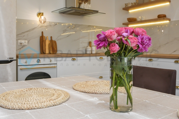 
  Продается 4-комн. квартира 237.4 м². Фото 2.