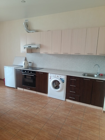 
  Сдается 3-комн. квартира 85 м². Фото 1.
