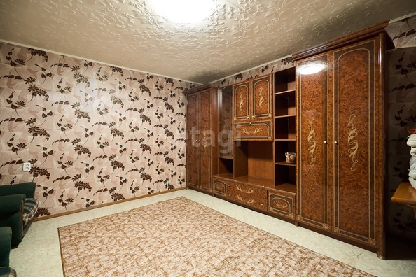 
   Продам 3-комнатную, 80.5 м², Ленина пл, 200/4

. Фото 2.