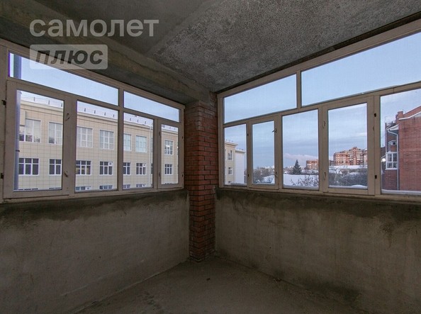 
   Продам 3-комнатную, 93.9 м², Кузнецова ул, 6

. Фото 3.