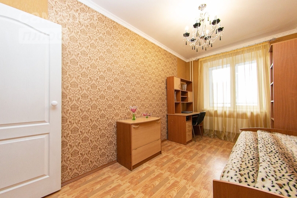 
   Продам 2-комнатную, 56.7 м², Сергея Лазо ул, 3А

. Фото 2.