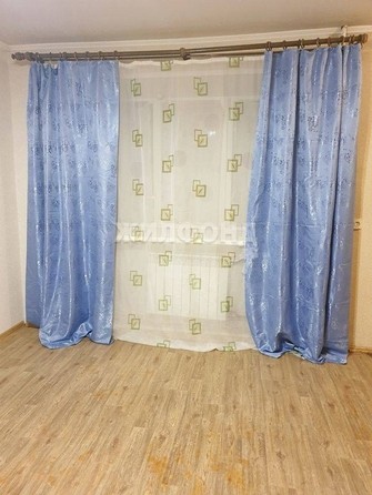 
   Продам 2-комнатную, 42 м², Киевская ул, 101

. Фото 3.