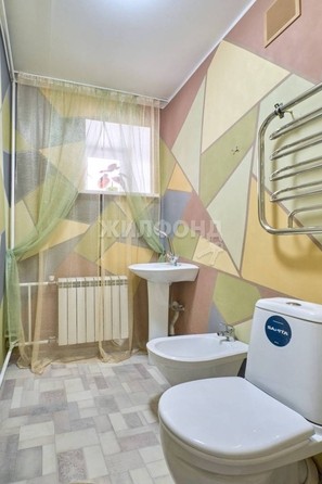 
   Продам 3-комнатную, 101 м², Богдана Хмельницкого пер, 12

. Фото 20.