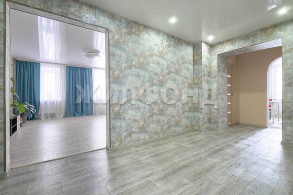 
   Продам 3-комнатную, 101 м², Богдана Хмельницкого пер, 12

. Фото 10.