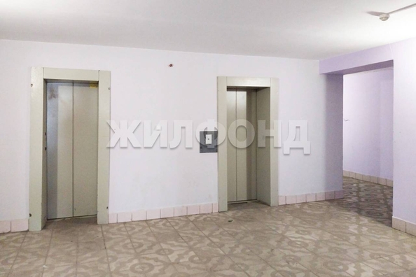 
   Продам 3-комнатную, 101 м², Богдана Хмельницкого пер, 12

. Фото 20.