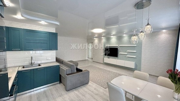 
   Продам 3-комнатную, 80 м², Королёва ул, 6

. Фото 3.