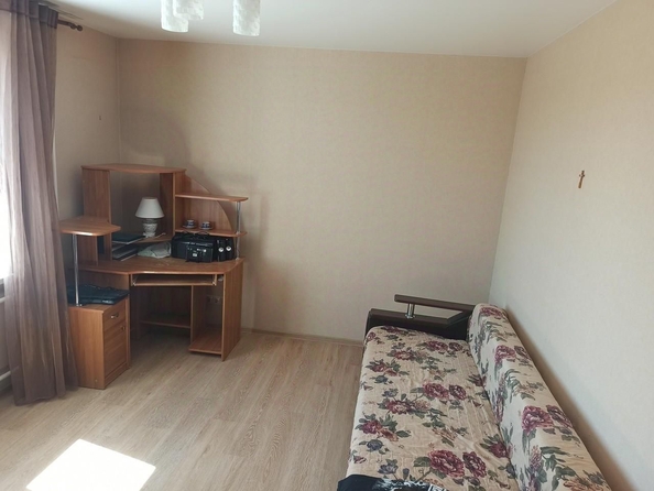 
   Продам 2-комнатную, 60 м², Ивана Черных ул, 66

. Фото 10.