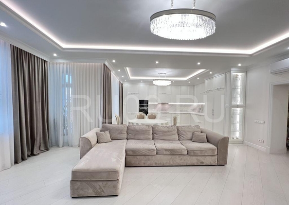 
  Продается 4-комн. квартира, 150 м², Карла Маркса ул, д. 3
. Фото 1.
