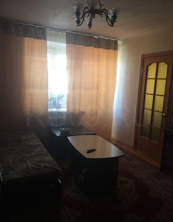 
  Продается 4-комн. квартира, 75 м², Суворова ул, д. 12
. Фото 2.