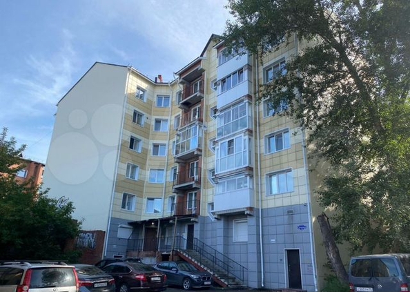 
  Продается 1-комн. квартира, 39.7 м², Большая Подгорная ул, д. 38
. Фото 2.