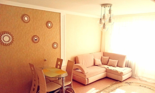 
  Продается 2-комн. квартира, 64 м², Рабочая 1-я ул, д. 44
. Фото 3.