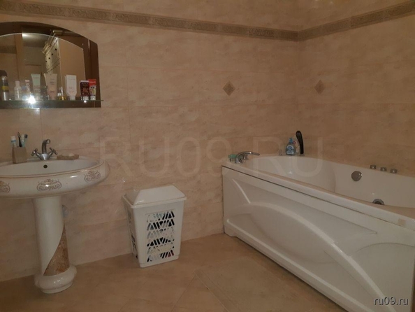 
  Продается 3-комн. квартира, 107.4 м², Аркадия Иванова ул, д. 27
. Фото 16.